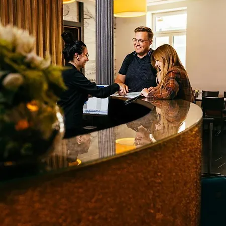 Bc Mit Restaurant Muehlentor 3* 巴特克罗伊茨纳赫