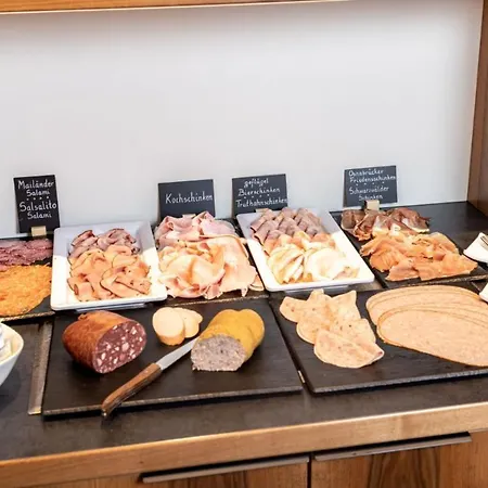 Bc Mit Restaurant Muehlentor 酒店 巴特克罗伊茨纳赫
