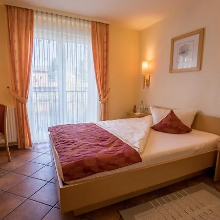 فندق Muehlentor Mit Restaurant - Moderne - Leckere Heimatkueche - Familiaer Gefuehrt باد كروزناش