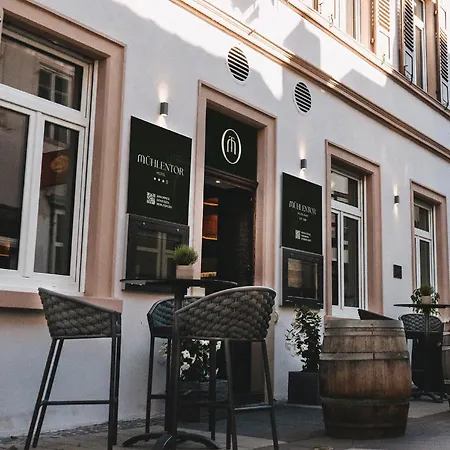 فندق Muehlentor Mit Restaurant - Moderne - Leckere Heimatkueche - Familiaer Gefuehrt باد كروزناش