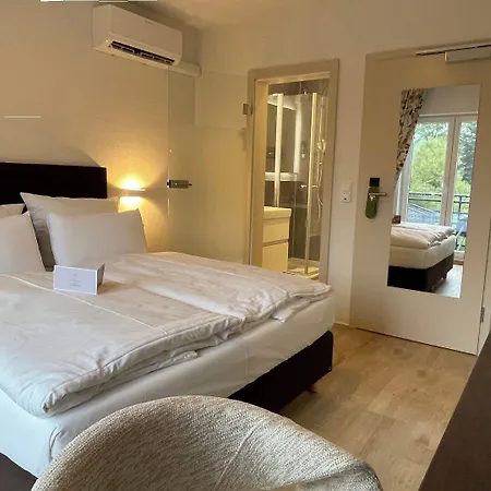 Muehlentor Mit Restaurant - Moderne - Leckere Heimatkueche - Familiaer Gefuehrt 3* باد كروزناش